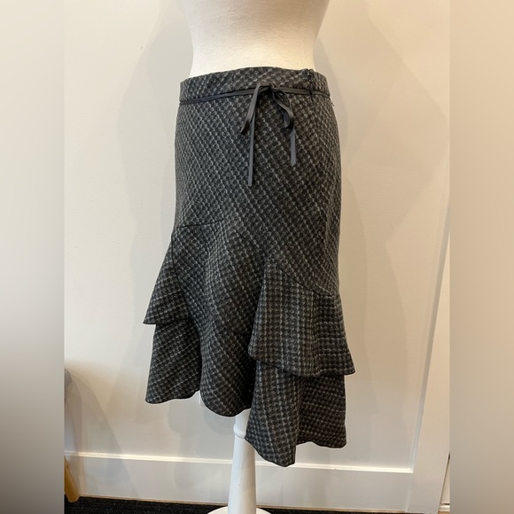 Grey and White Patterned High Low Skirt - Picture 3 of 10